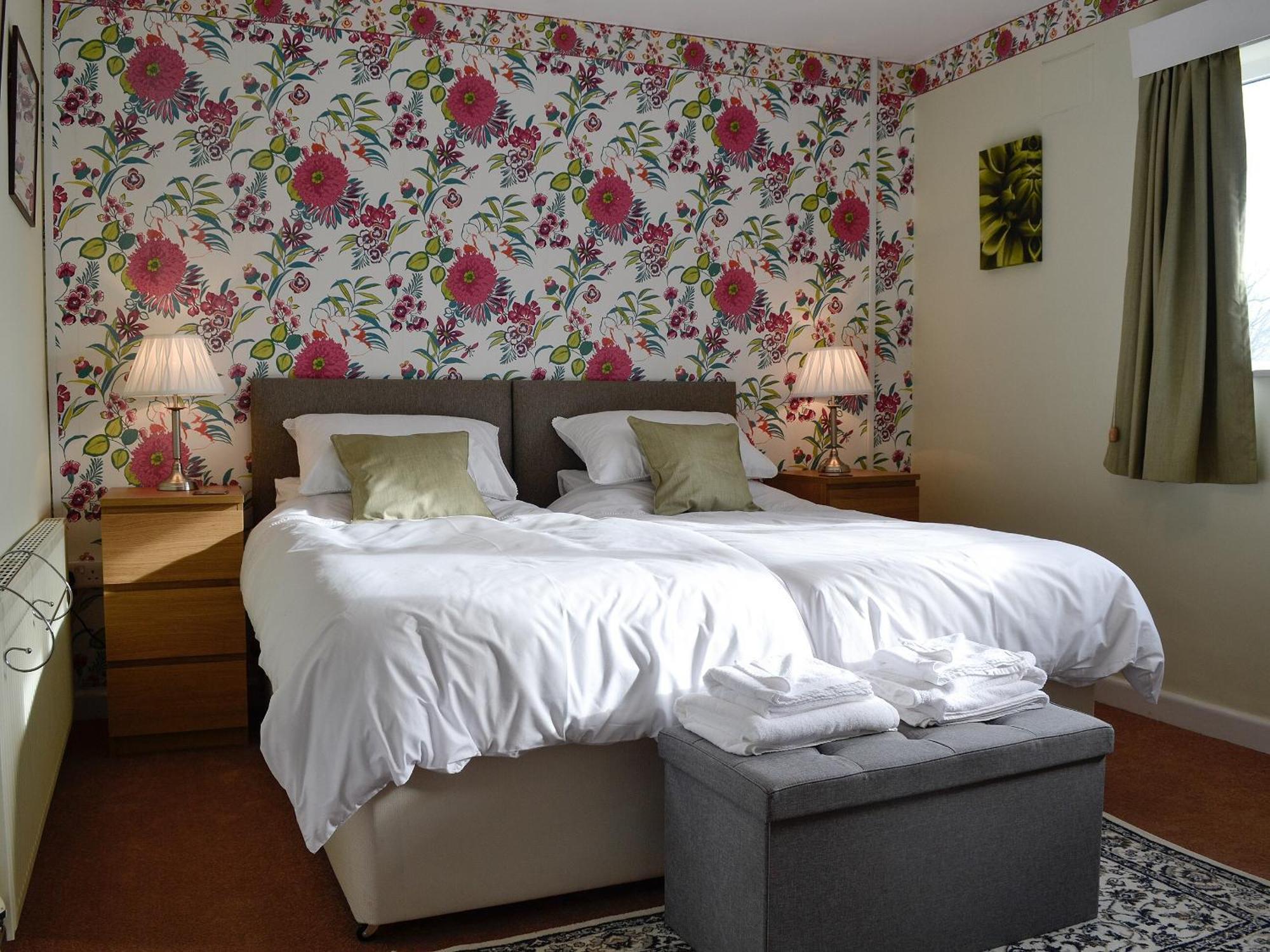 Merryview Bungalow Orcop Dış mekan fotoğraf