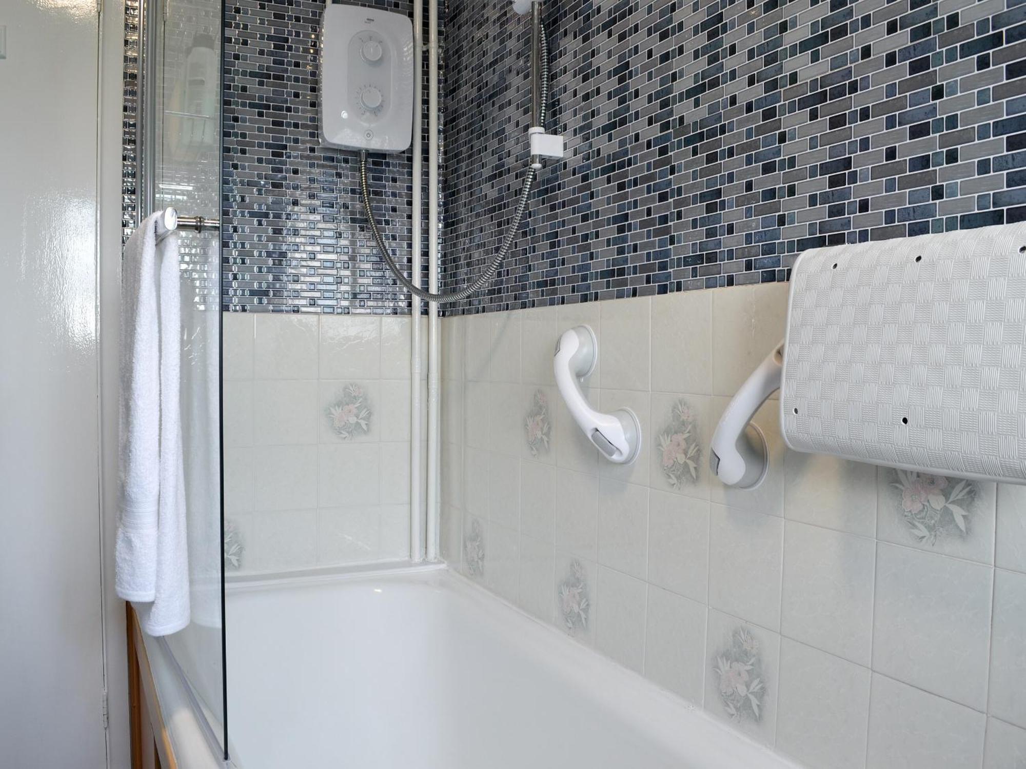 Merryview Bungalow Orcop Dış mekan fotoğraf